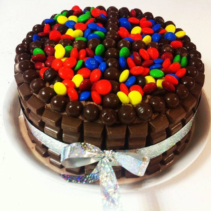 Descubrir 71+ imagen pastel con chocolate carlos v Abzlocal.mx